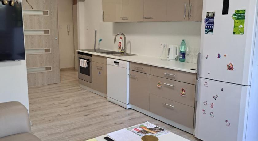 Moderni apartman s balkonem v srdci Pardubic