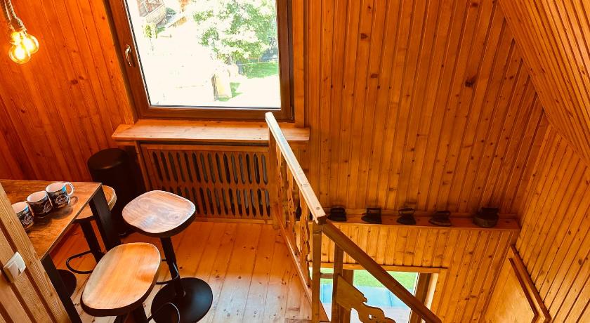 자코파네 Apartamenty 1000m npm Murzasichle 3성급 게스트하우스 레스토랑