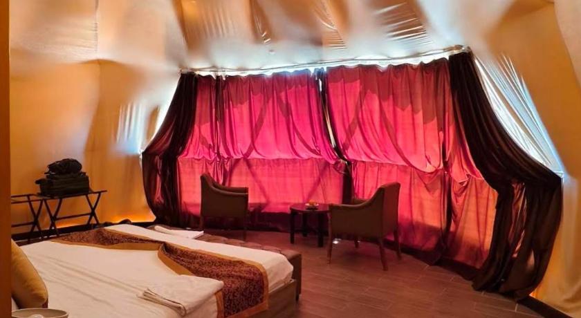 Imagem de Barraca de Camping Dome de Luxo com Cama de Casal (Luxury Double Dome Tent) 5