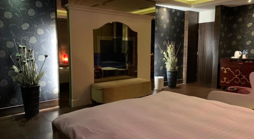 Image of Deluxe Double Room with Bath(Check-in after 21:00) 0