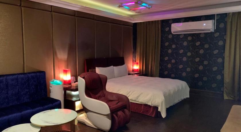 Image of Deluxe Double Room with Bath(Check-in after 21:00) 4