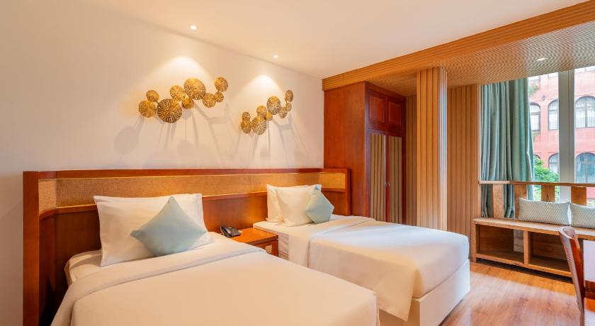 Image of Executive Twin Room 0