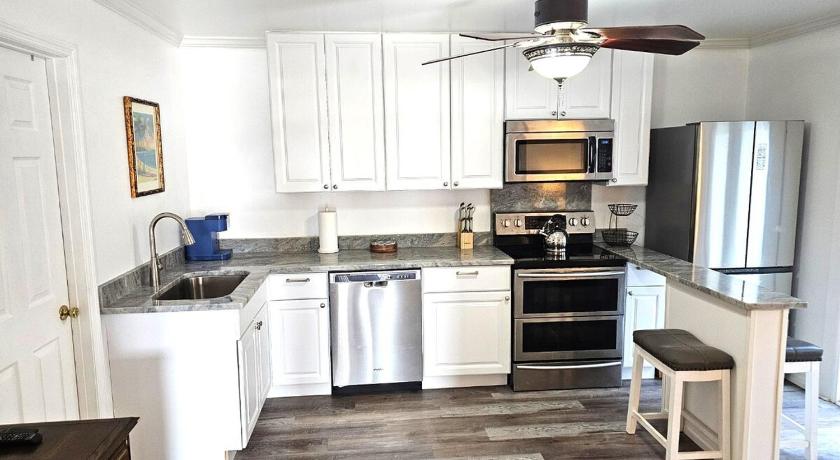 South Daytona Waterfront hideaway on the canal 4-Star Accommodation exterior