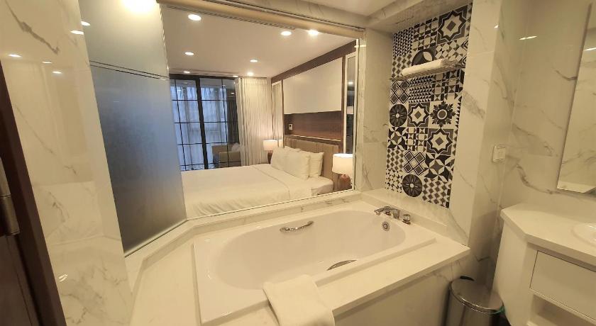 河内 LIVIE Hanoi Ham Long 4星级 酒店 外观