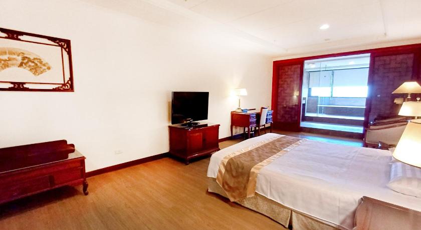 Image of Luxury Suite 0