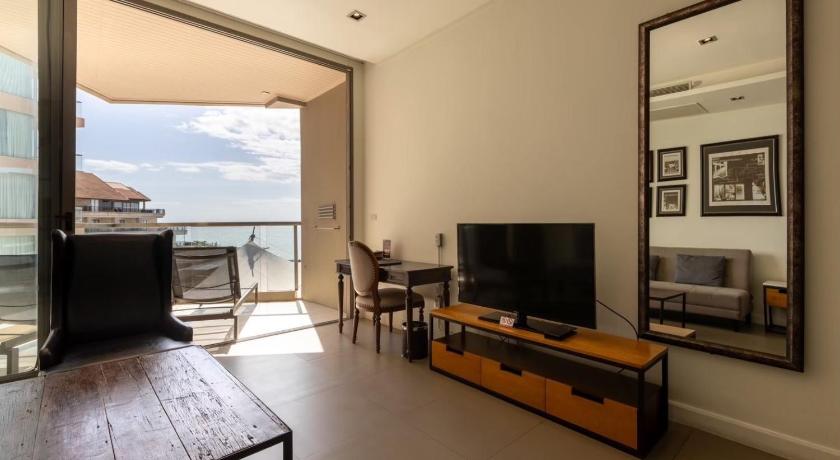 Image of Club Suite King 8