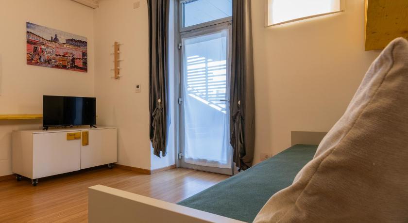 Image of One-Bedroom Apartment 12