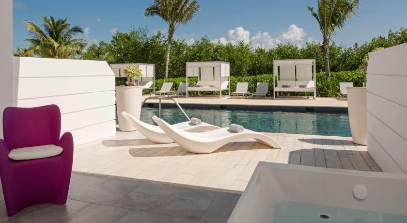 Image of Honeymoon Suite Swimout (Adults over 18 years old only) 3