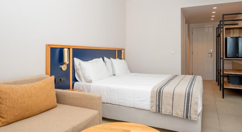 Image of Superior Room 3