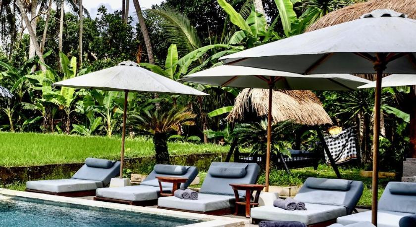 발리 Villa Jepun 4성급 호텔 수영장