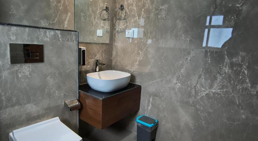 Kynjing Suites - image 36
