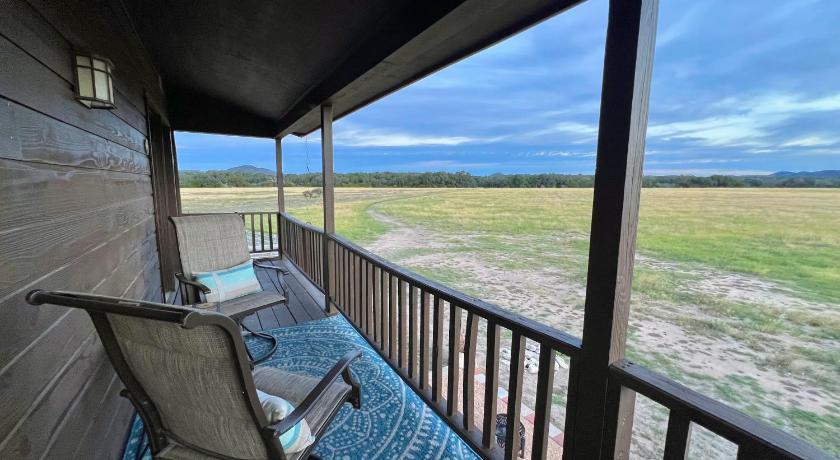 파이프 크릭 Private cabin on 100 scenic acres with balcony views 4성급 숙소 부대시설