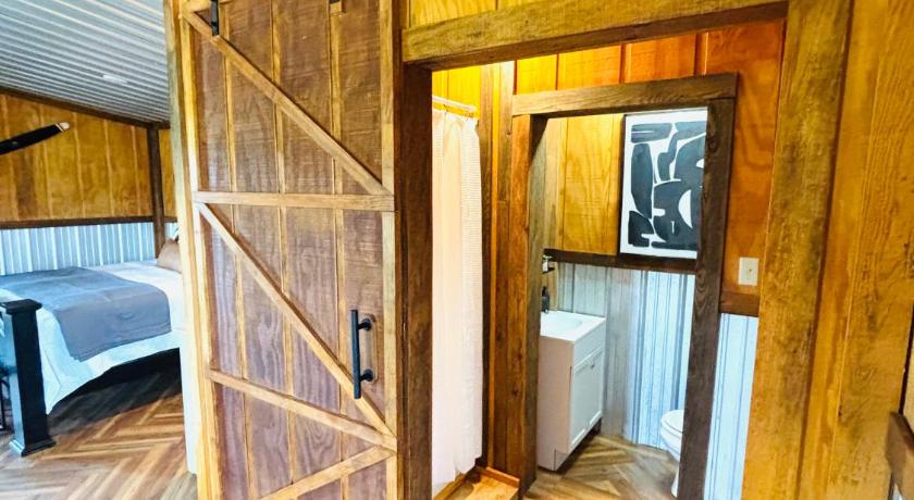 アッシュダウン (AR) Garrison Airport Guest-suite 宿泊施設 プール