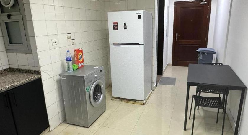 Best Closed Partition Room in Al Barsha-1 Near MOE - image 10