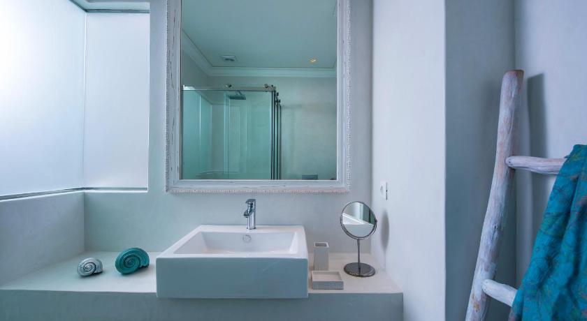 Image of Deluxe Double Room with Side Sea View - Annex 10