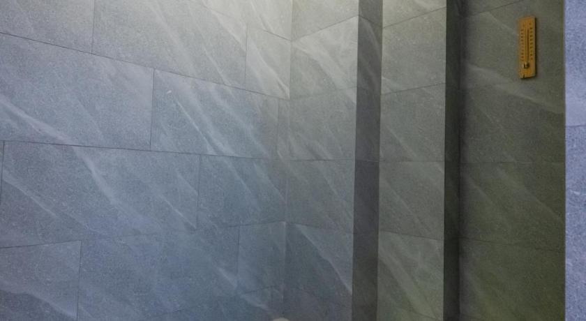 Image of Signature Room with Sauna 17