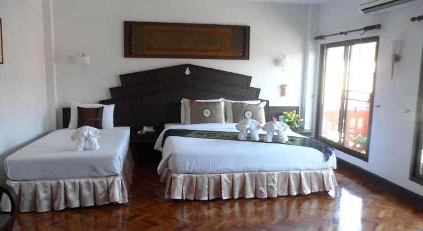 Image of Deluxe Double or Twin Room 7