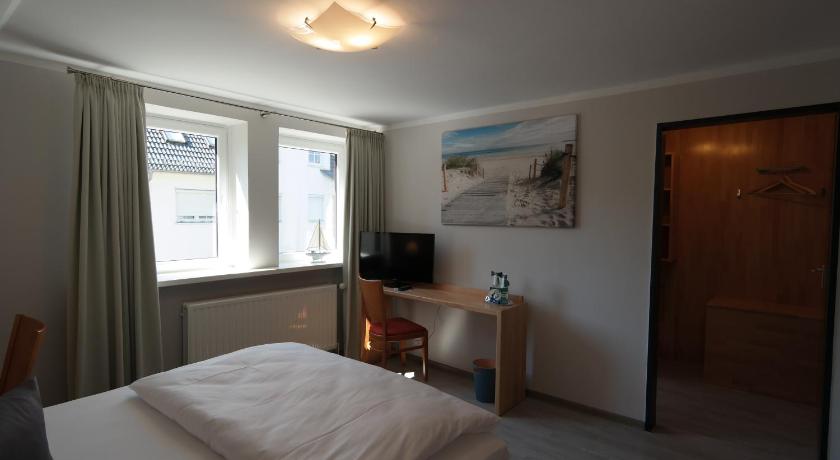 Hotel Lindas photo
