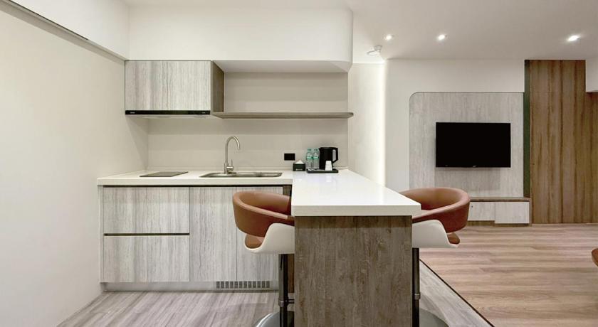 Image of Deluxe Family Suite 1