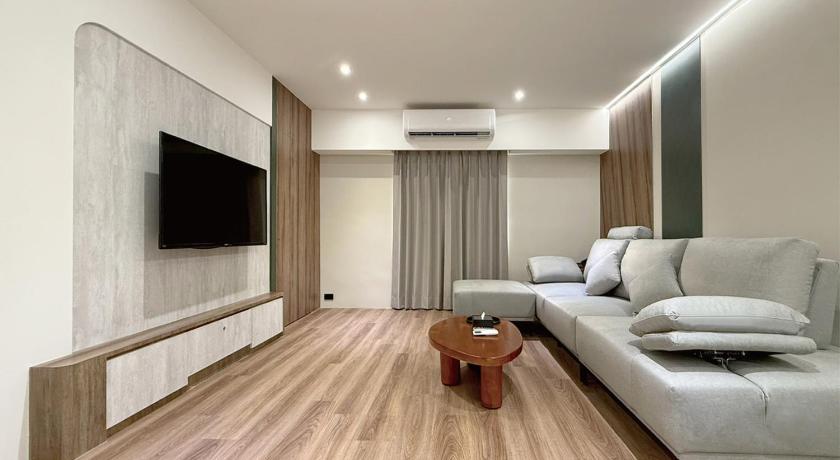 Image of Deluxe Family Suite 7