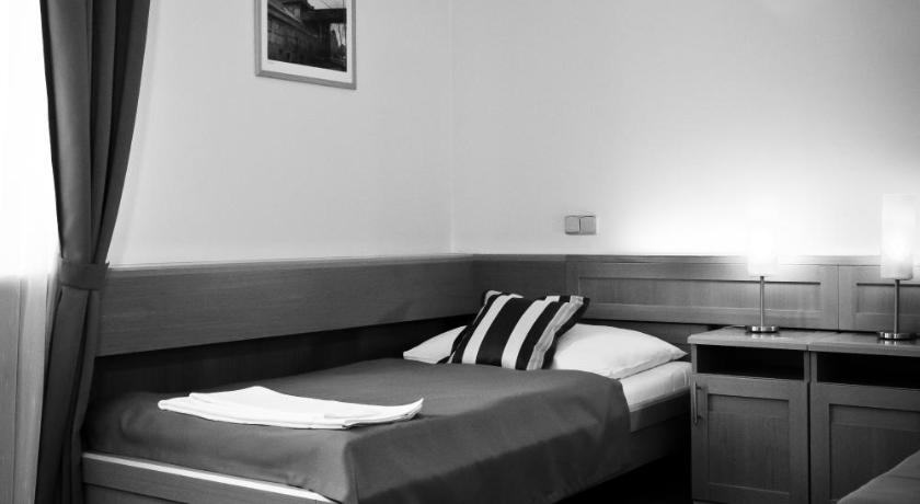 Image of Twin Room 14