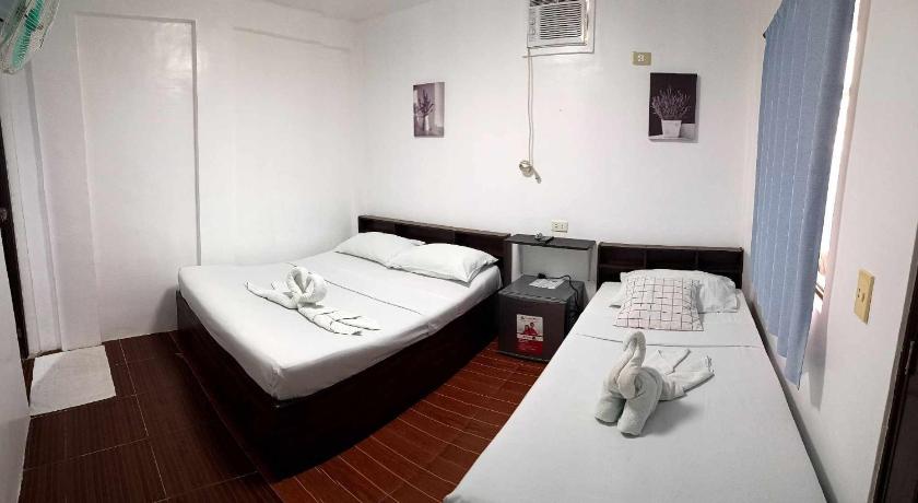Lola's Lodge - image 20