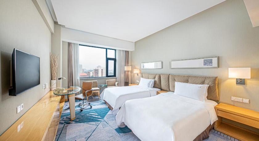 Image of 2 Double Standard High Floor 0