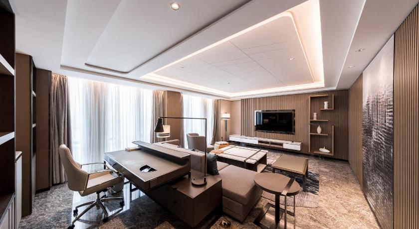 Image of 1 Bedroom Suite, 1 King 4
