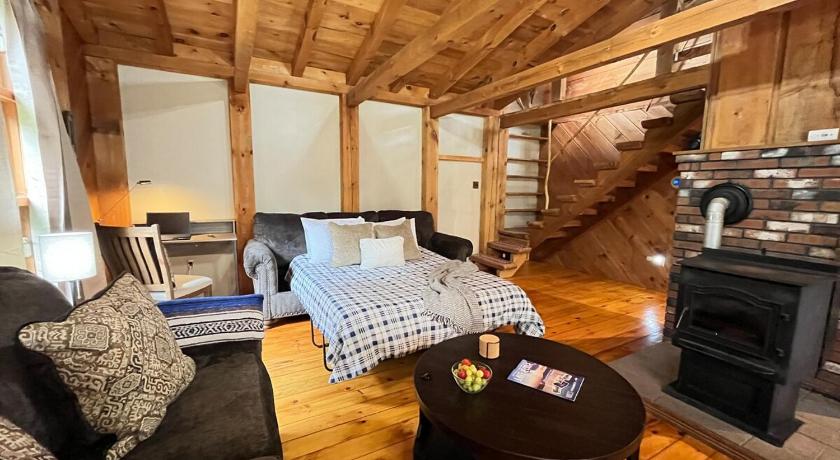 허드슨 폴스 Cozy House 10 Min To Lake George 3성급 숙소 수영장