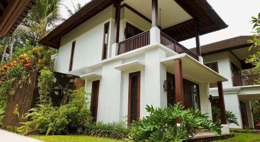 발리 부미 키나 헤리티지 (Bumi Kinar Heritage) 5성급 호텔 수영장