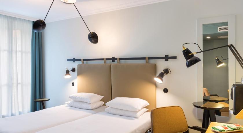 Image of Standard Double or Twin 3