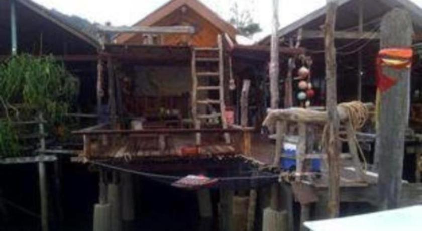 Peacock Hostel - image 21