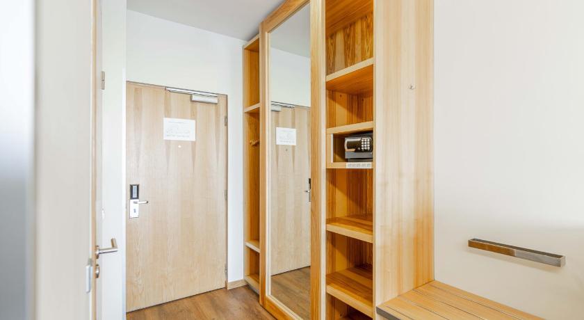 Image of Standard Double or Twin Room with Sea View 10
