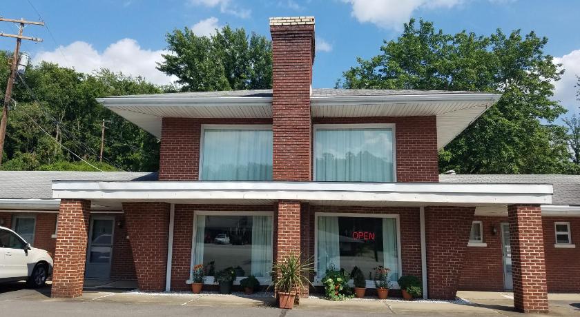 Melody Motor Lodge — Hotel in Connellsville