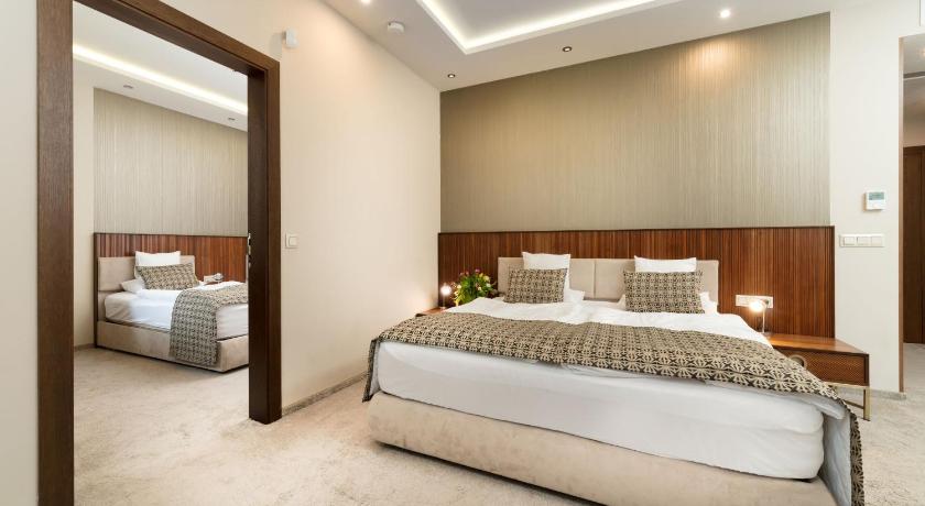 Image of Deluxe Double or Twin Room 1