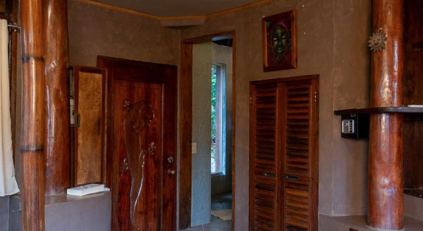 Image of Hilltop Chalet 8