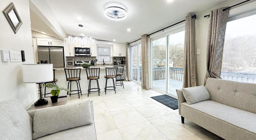 서섹스 (NJ) Lux Lake Neepaulin Frontage & Panoramic Views Home 숙소 스위트룸