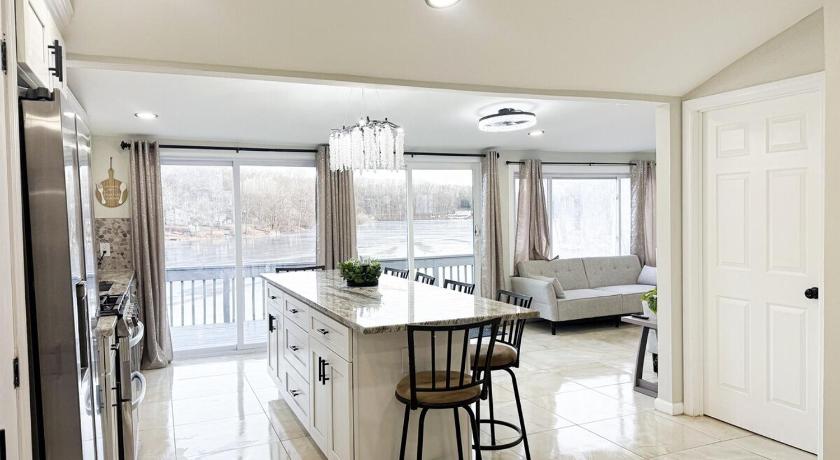 서섹스 (NJ) Lux Lake Neepaulin Frontage & Panoramic Views Home 숙소 전망