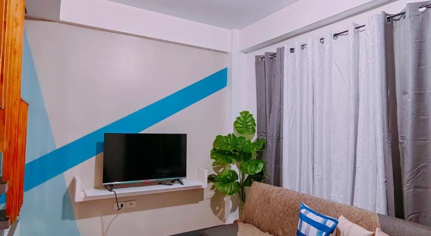 Gomez St 2BR Apartment in Downtown- Host Homes
