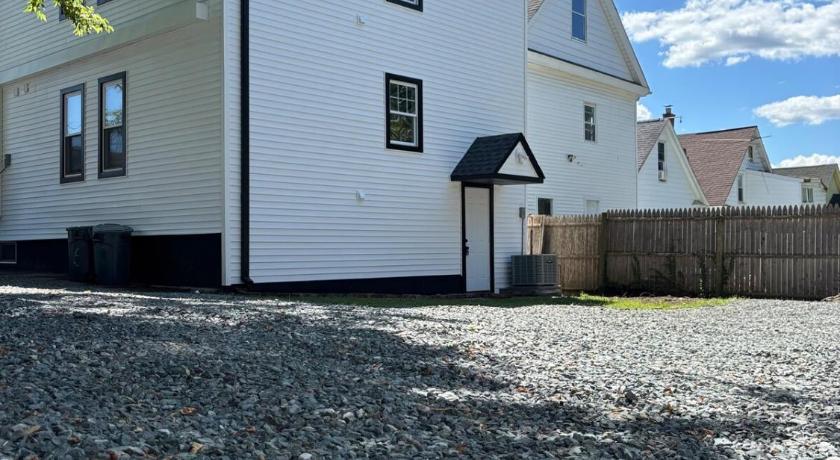 스케넥터디 (NY) 3 bedroom 1 bathroom apartment , free private parking 3성급 숙소 부대시설