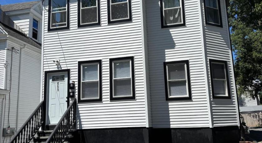 스케넥터디 (NY) 3 bedroom 1 bathroom apartment , free private parking 3성급 숙소 전망