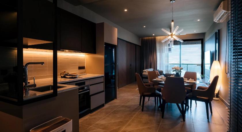 Image of Three-Bedroom Suite 13