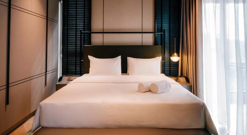 Image of Three-Bedroom Suite 16