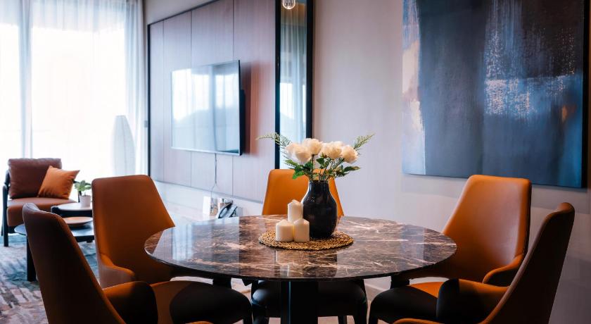 Image of Three-Bedroom Suite 17