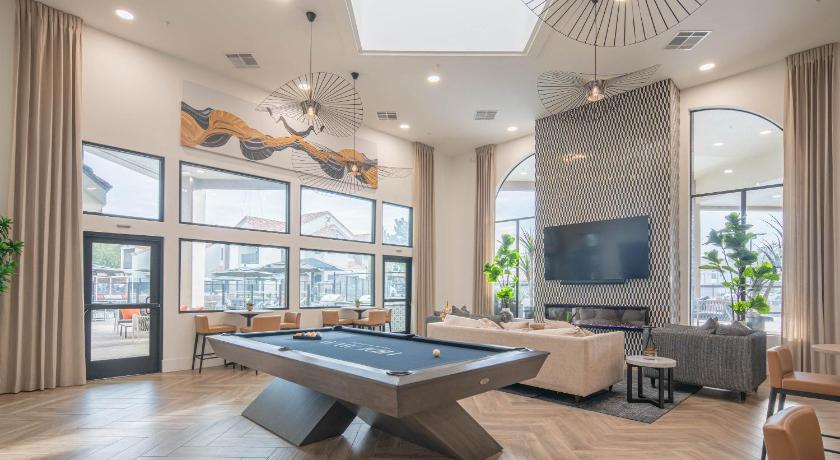 피닉스 (AZ) 2BR Scottsdale Condo with Pool & Gym - H1059 5성급 숙소 로비