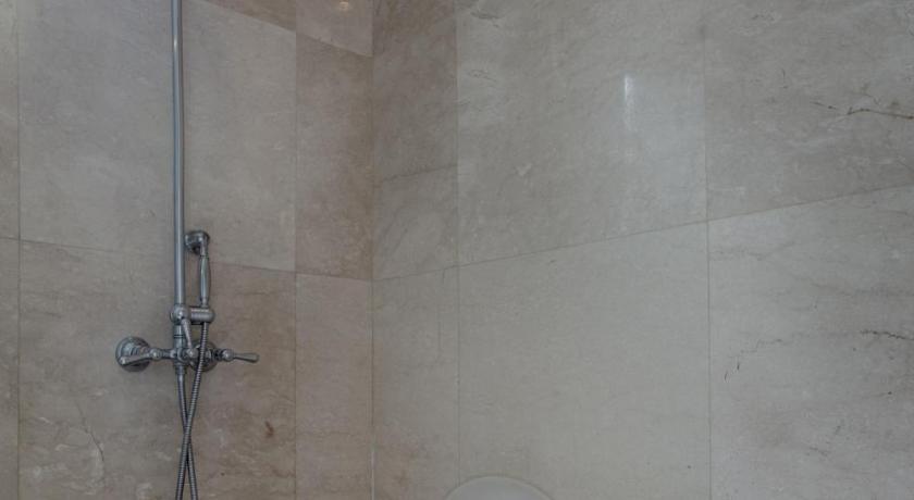 Image of Deluxe Twin Room - Disabled Access 17