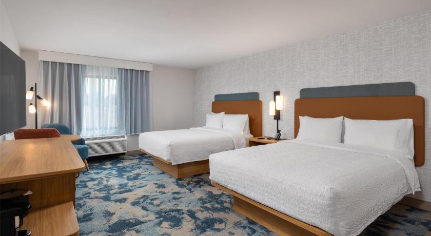 Image of 2 Queen Beds 0