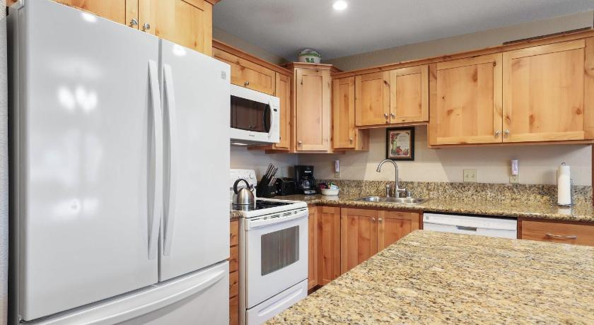 커크우드 (CA) 2 Bedroom Kirkwood Condo – Across the Street from Village condo 3성급 숙소 객실