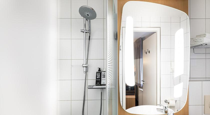 Cosy room with 2 Single Size Bedsの画像 2