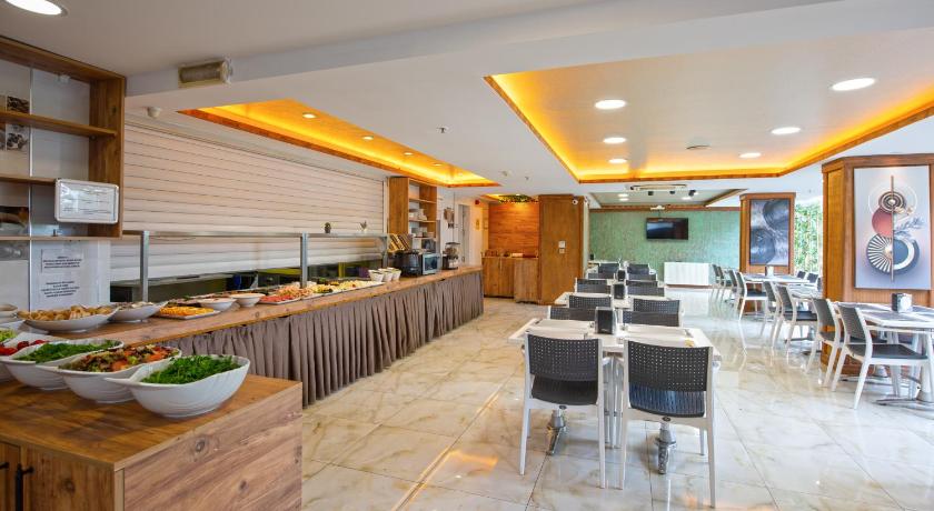 TheLuna Suite Hotel - image 12